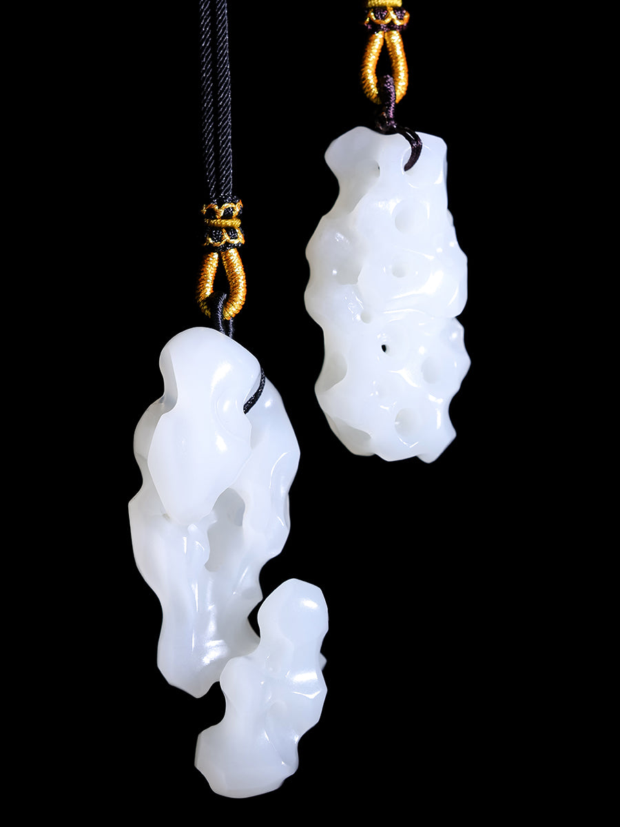 Pure White Traditional Chinese Hetian Jade Necklace