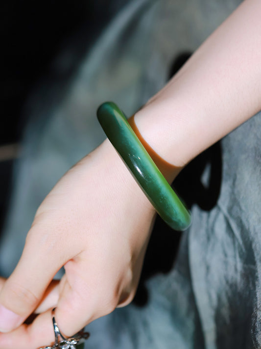 Graceful Dark Green Chinese Antique Hetian Jade Bracelet