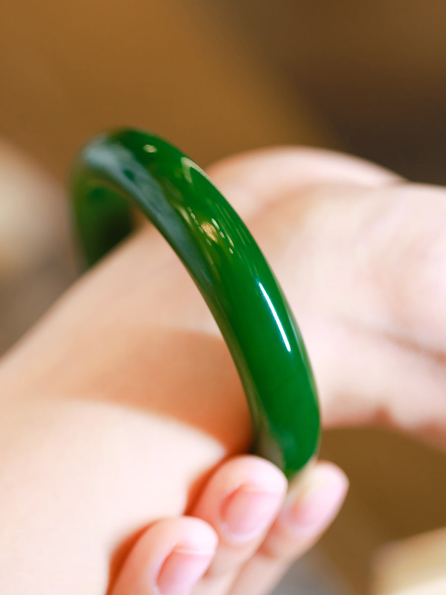 Emerald Green Traditional Chinese Antique Hetian Jade Bracelet